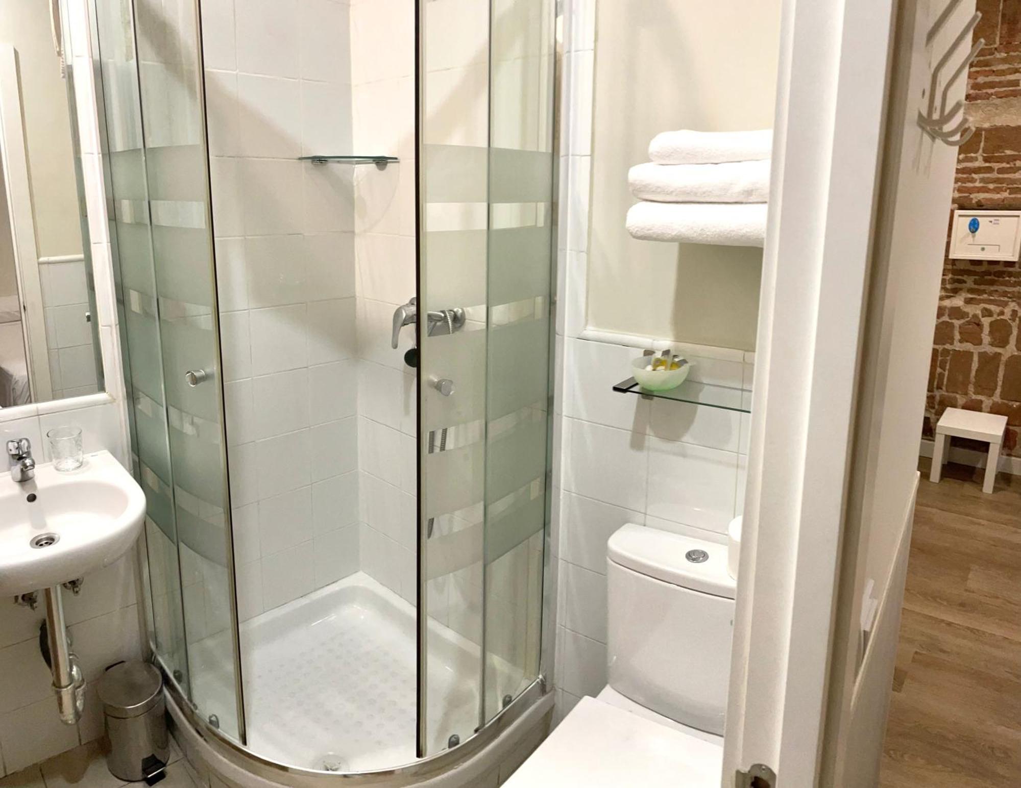 Hostal Madryt Zewnętrze zdjęcie