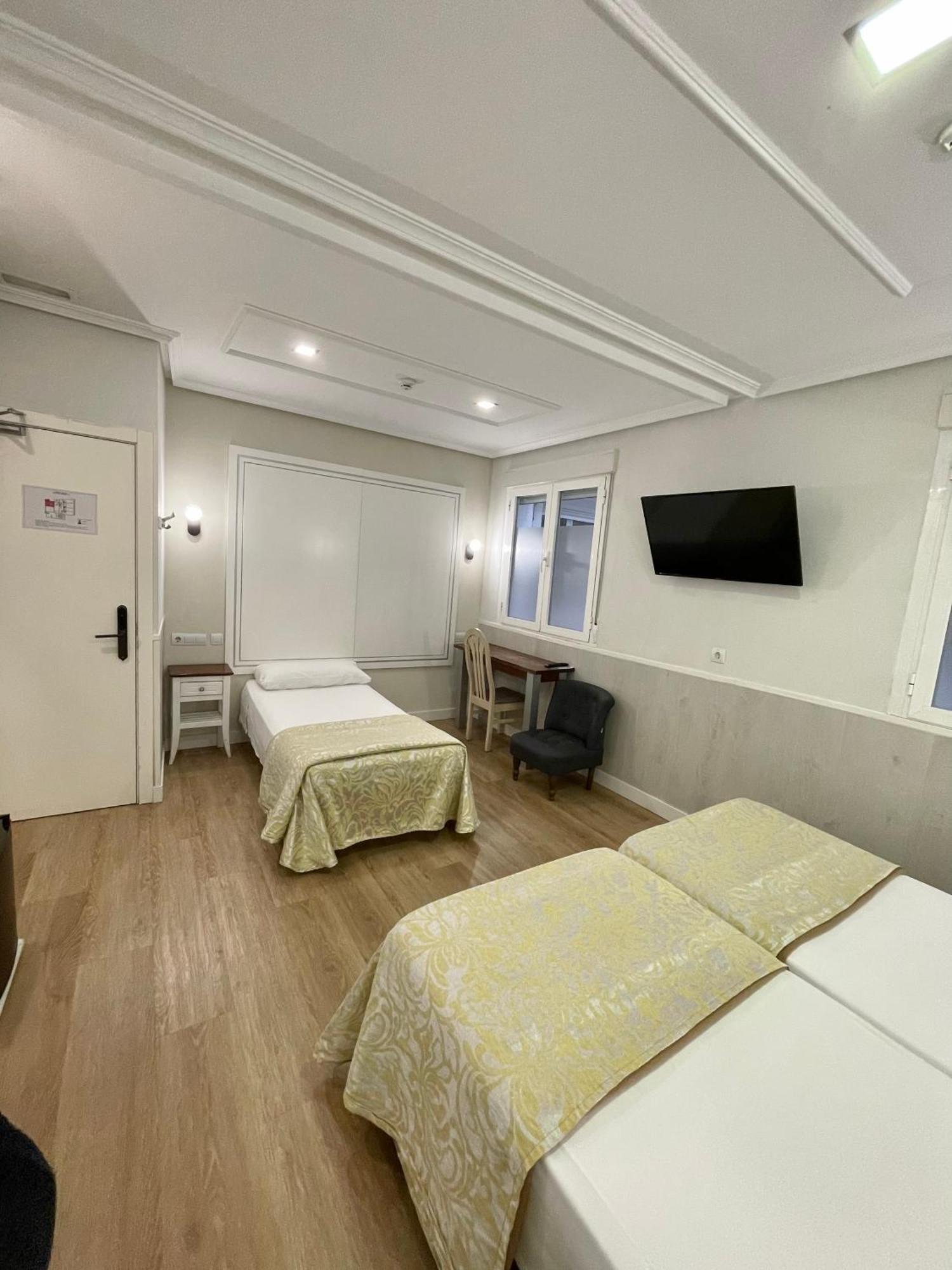 Hostal Madryt Zewnętrze zdjęcie